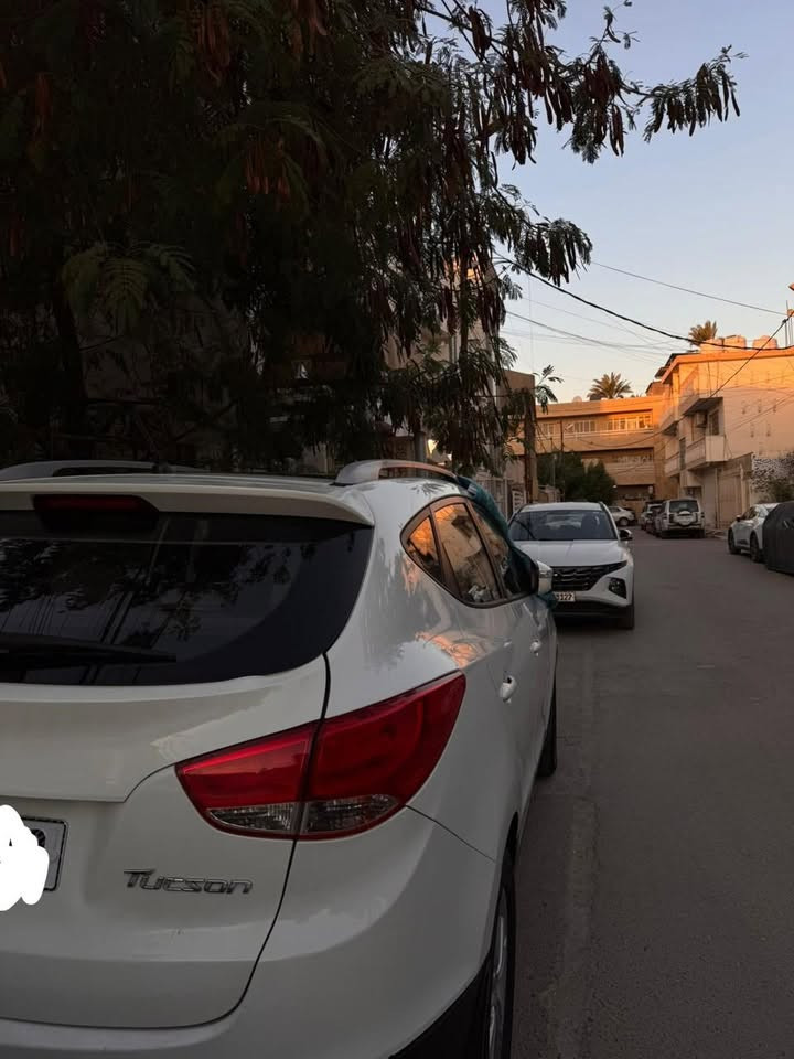 السلام عليكم

هونداي توسان موديل 2012 خليجي  لون ابيض رقم بغداد

ماشية 70Km

سنوية ورقم جديد تحويل ثاني يوم

بانوراما قطعتين الداخل لونين 

 الكير والمكنية مكفولة مامفتوحه والتبريد بحالة ممتاز 

سيارة استخدام شخصي على ايد شخص واحد والسيارة جاهزة ونظيفة

السيارة بيها ملاحظات بسيطة بارد وصبخ قبغ الجنطة المكان الي تحت الرقم والسونار موجود 

السعر 147$ وبيها مجال

المكان بغداد الكرخ لتفاصيل اكثر التواصل مع الرقم *********** واتساب
