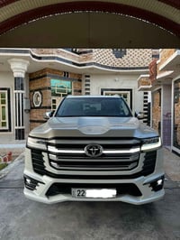 لاندكروز فيأكس • ٢٠٢٣ • ماشي ٥٣الف