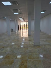 البصرة • قاعة تجارية • ١٦٠م