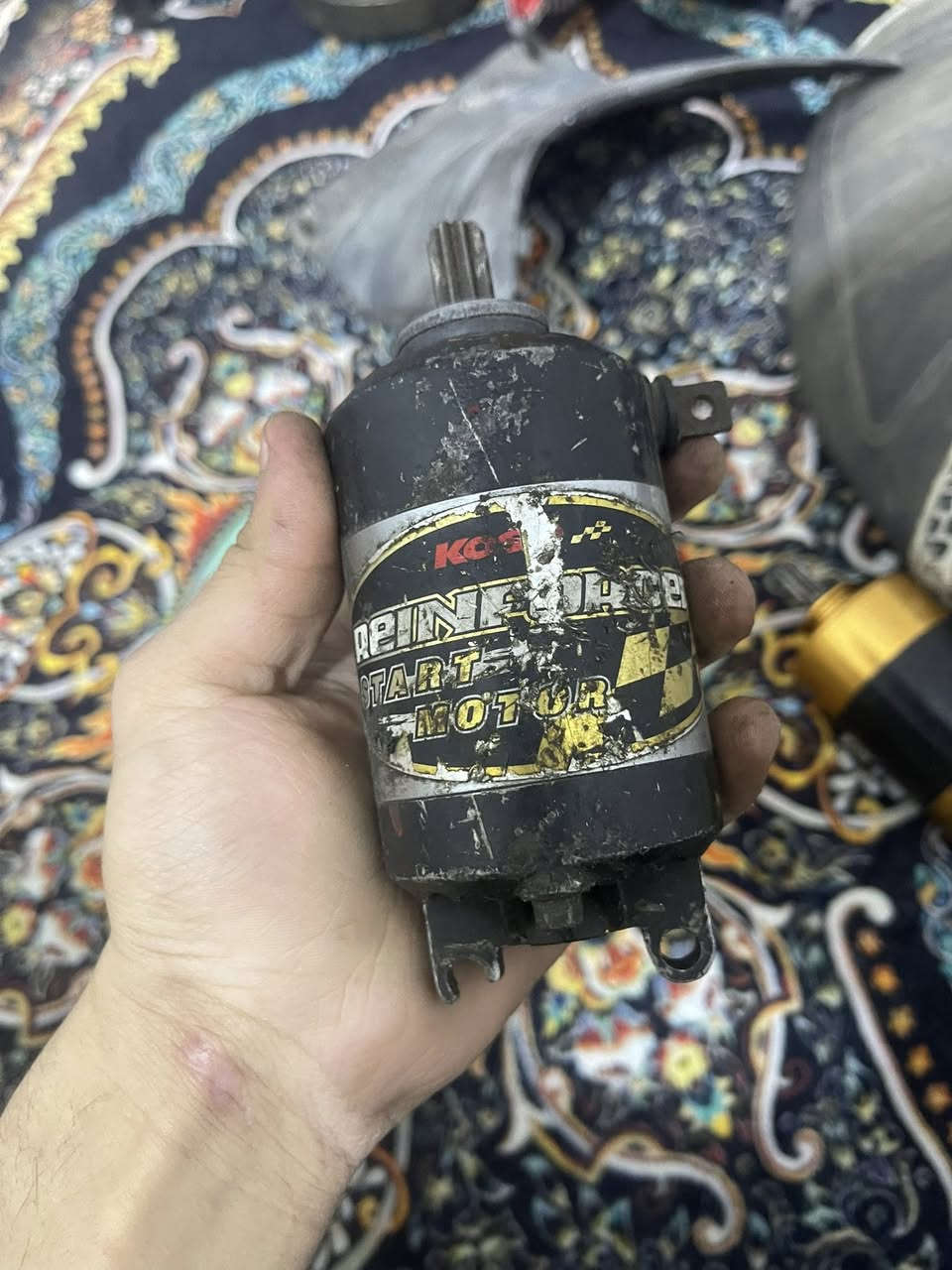 شتريد راسلني ب رسم خدمه وتوصيل موجود ب اي مكان ***********
