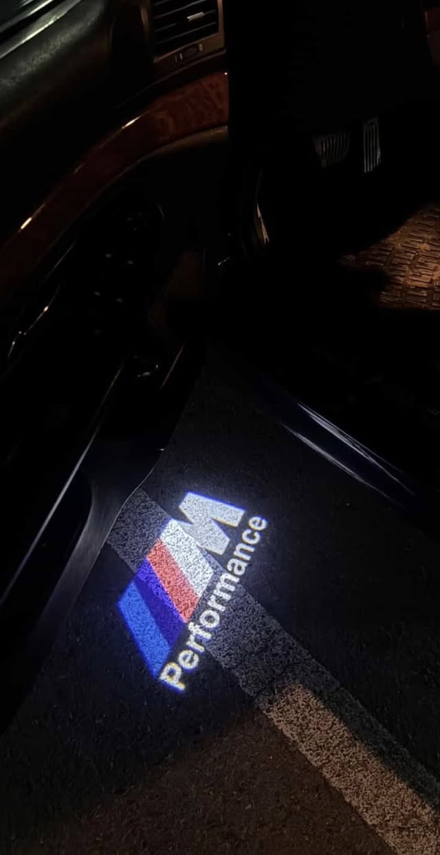 لد ترحيب باب بلادي / بي ام / 
(جميع السيارات متوفر وجميع الموديلات ) فيشة بفيشة . بدون لا تحوير  ولا زلغ واير . وصل ضمان مع المنتج وفحص  امام المندوب للحجز ***********
