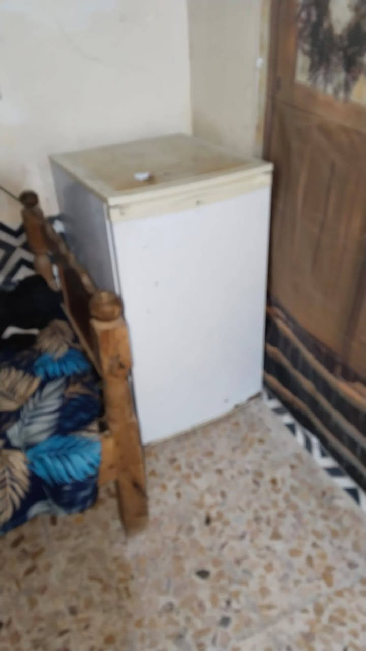 ثلاجات الصغيره 75وبيها مجال والكبيره 200وبيها مجال ما داخلات تصليح مكان ابو خستاوي طريق يا حسين واذ اكو مجمده مراوس كبيره


**إذا كنت صاحب هذا الإعلان وتريد حذفه لأي سبب، رجاءا أرسل رسالة إلى الدعم الفني**