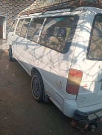 فوتون باص 2009 رقم احمر سنويه ساقطه ماعليها غرامات باسمي السنويه السعر...