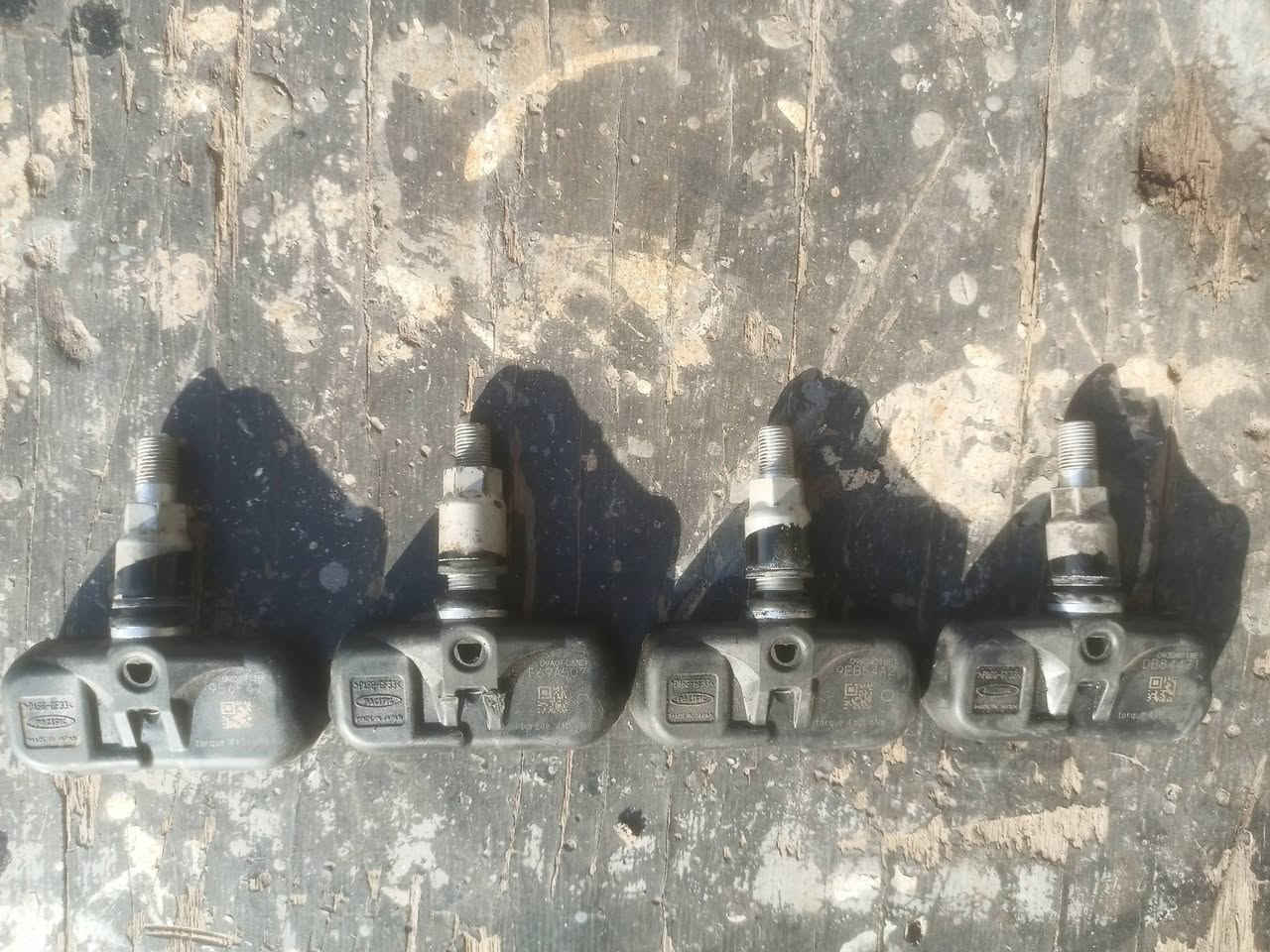 تخم تكيات وتخم حساسات كورلا 2009 مكاني السماوه *********** السعر خاص
