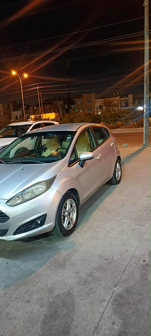 فورد فيستا ٢٠١٩
سيارة محرك كير بشرت مامفتوع
٢ قتحة سبغ بدون دواخل
ارباك بس ستيرن تاك
سيارة ماشي ٨٠
فول فول موسفات 

***********
وتساب أربيل, العراق
