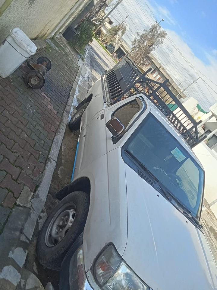 ئەو نیسانە بۆ فڕۆشتن.   ***********.  2002.
