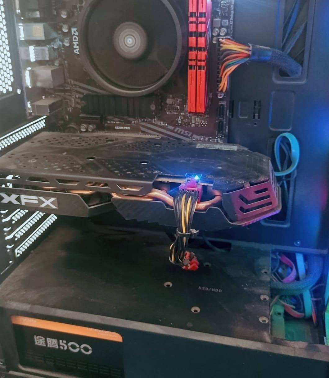 pc للبيع المواصفات بالصور السعر ٥٠٠ وبيه مجال بسيط للاتصال ***********
مكاني بغداد الدورة شارع ابو الطيارة
بي سي كامل ونضيف ومفعل وندوز ١١

