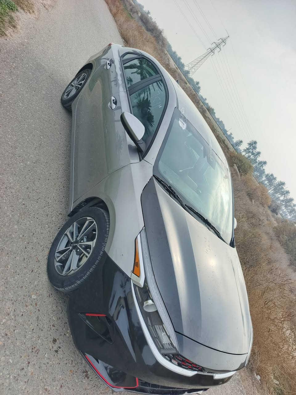 السلام عليكم كيه فورتي موديل 2023ماشيه السياره 47وضعيه السياره مثل ما مبين بل صور السياره كامله ما ابيهه اي نقص غير بس الصبغ عنوان السياره بغداد ابو غريب سعر السياره 135وبيهه مجال رقم الهاتف (***********
