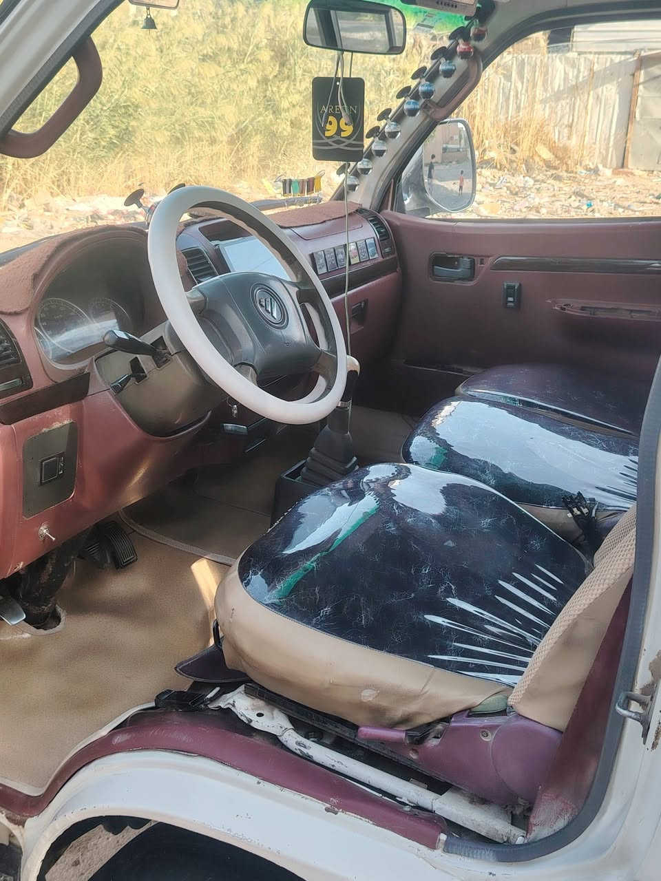 سلام عليكم. فتون مديل 2014 رقم واسط   مشروع وطني مصفره. دوشمه نضيفه كهربايات كله شغاله  مكينه وكير نضاف   عوزه تلحيضات      السعر 72 بيه مجال قليل         ***********.      مكان واسط
