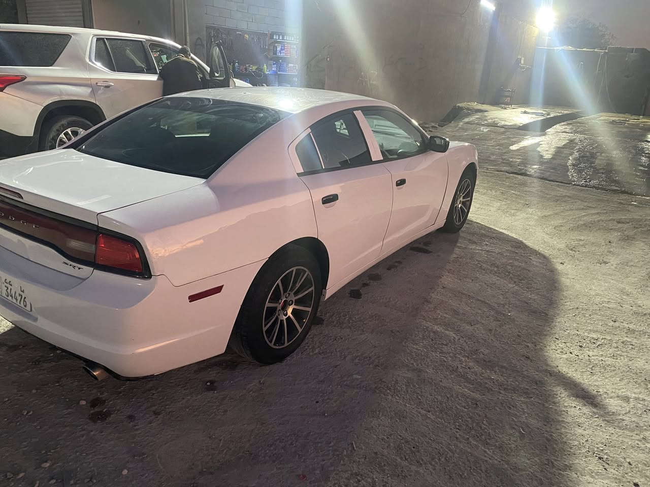 جارجر٢٠١٣حاويه بدون كص ولاضربه سياره جاهزه مكينه كير جداد تخم تاير جديد حداديه من الطول لطول مكينه٣٦٠٠كيرتعليك سياره جاهزه مكانه بصره سعر80ورقه ***********
