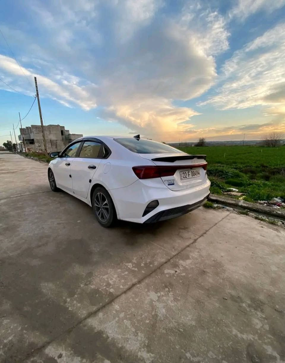 للبيع 
تفاصيل
الموديل: 2022.
اللون: أبيض صدفي (White Pearl) - لمعة مميزة ونظافة عالية.
الفئة: نص فول 
اللوحة: أربيل
المكان موصل


**إذا كنت صاحب هذا الإعلان وتريد حذفه لأي سبب، رجاءا أرسل رسالة إلى الدعم الفني**