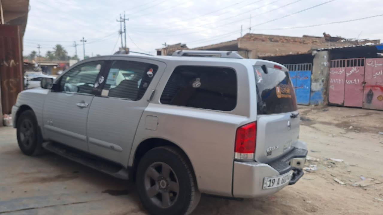 سياره 2007 رقم كربلاء مقفوله رقم جديد انجليزي وباسمي السعر 95 وبيها شويه مجال 0 7 7 2 7 0 9 2 7 1 1
