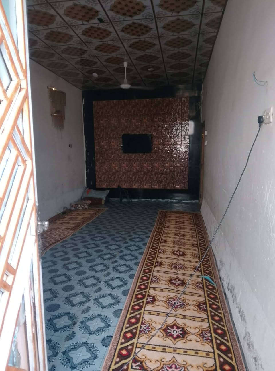 اللهم  صل على محمد  وال  محمد
السَلٱمٌ عـَلـْيگمّ-ۈرحـْمّـٌة ٱللـّہ ﯙبُرگـّاتہ
يعلن    مكتب     الشريفي للعقار 
عن   وجود    مشتمل   للبيع   الموقع   طريق   ابو  الجاسم (  ع)   بحي   المنتظر    
البيت   مساحته  100 متر    
يتكون   م̷ـــِْن  غرفه   نوم   وصاله   مفتوحه  ع  مطبخ   واستقبال   وحديقه   زغيره   
السعر    18   
اي  استفسار   
***********
***********
***********
