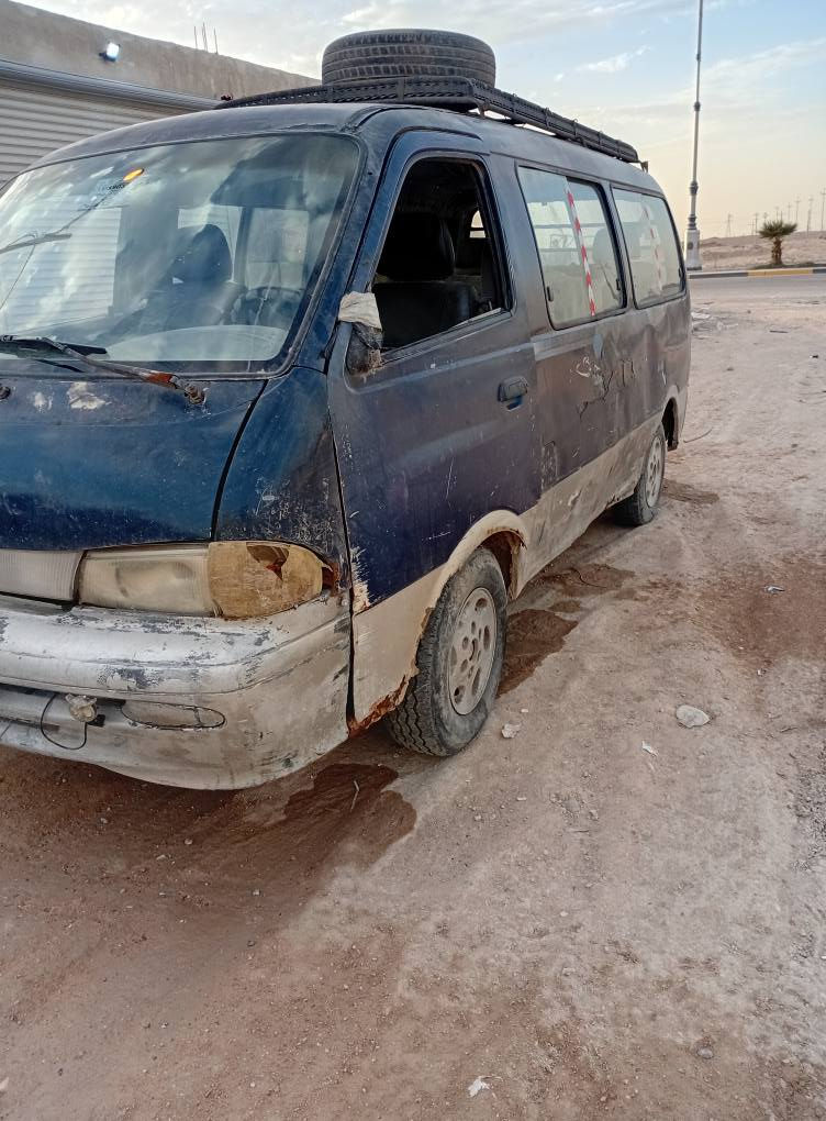 السلام عليكم من رخصه الادمن المحترم سياره كيا بريجو موديل 96 اصل العنوان بصره ام قصر رقم الماني راعيها موجود منتهيه السنويه ب 2019 السعر 20 وبها مجال حق الجيه غير متواجد على الفيس وهذا رقم الهاتف***********
