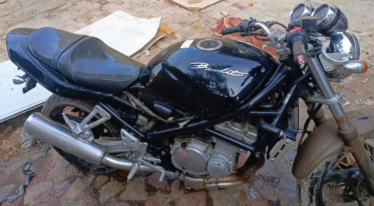 السلام عليكم بطحات اثنين للبيع متروكات صار 6 اشهر تقريبا شغالات مابيهن شي للاستفسار الاتصال على الرقم ***********
