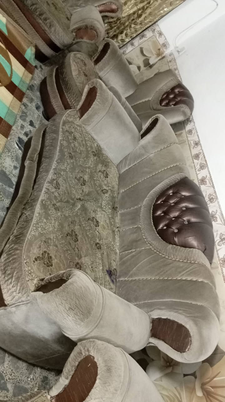 سلام عليكم تغم البيع السعر 75وبي مجال الطيبين التواصل عبر هاذه الرقم ***********
