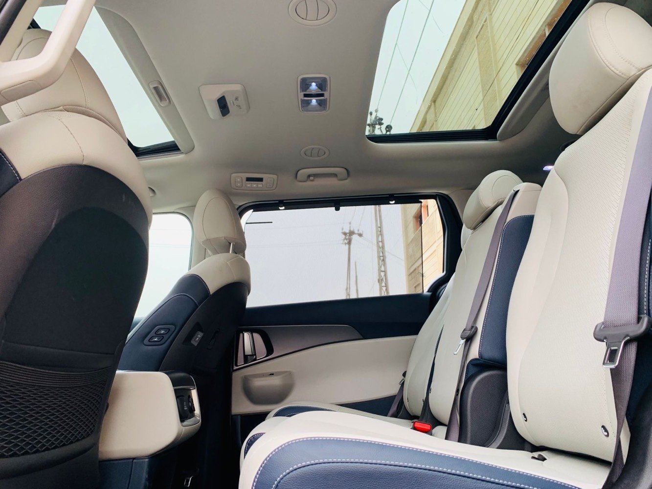 ياالله

السلام عليكم 

كيا كرنفال هايبرد 2025 SX  بلاك ادشن برستيج وارد امريكي 

Kia Carnival Mpv Sx Prestige 2025 1.6 Hybrid

                  Hybrid حجم المكينه : 1.6 تيربو + هايبرد 

         المسافه المقطوعه : 9 الف ميل  

            الضرر : بنيد دعاميه نفس الون     

             حالة الايرباك : دركه  

#مواصفاتها 

1.شاشه + شاشات خلفيه

2.كامرات 360

3.بصمه

4. بنوراما فتحتين

5.ويل كب اسود

6. تشغيل عن بعد

7.حساسات خلفي امامي

8.بيبان كهرباء

9.لايتات لد

10.لايتات زنون

11.بكلايتات لد

12.اشاير بالمري

13.رادارات 360

14.كشنات جلد 

15.ثلاث قطع تبريد

16.هيترات بالكشنات حار بارد امامي خلفي

17.هندبريك بصمه

18.شحن وايرليس

19.هيتر بالاستيرن

20.كشافات 

21.مري شفط

22.كشنات كهرباء امامي خلفي

23.كشن السايق ميمري

24.تحديد مسار

25.نظام ايكو سبورت عادي

26.كامرات محيطية داخل السياره

27. كشنات خلفيه VIP+ كهرباء 

28 .داتا شو

فول موصفات 1/1 جاهزه مرقم بغداد 

🟩 السعر  _ الطلب في التعليقات سيأتي إليك مباشرة 

تفاصيل اكثر هذا رقمي ***********

مكان السياره بغداد