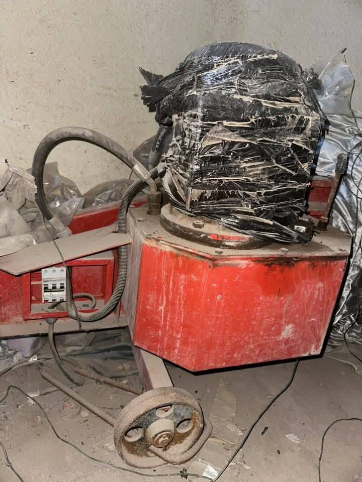 سلام عليكم معواجه ومقص البيع التركي الأصلي شرط التشغيل البصره شط العرب الن *********** النضافه شوفه عينك وانضف بعد من صوره السعر خاص

