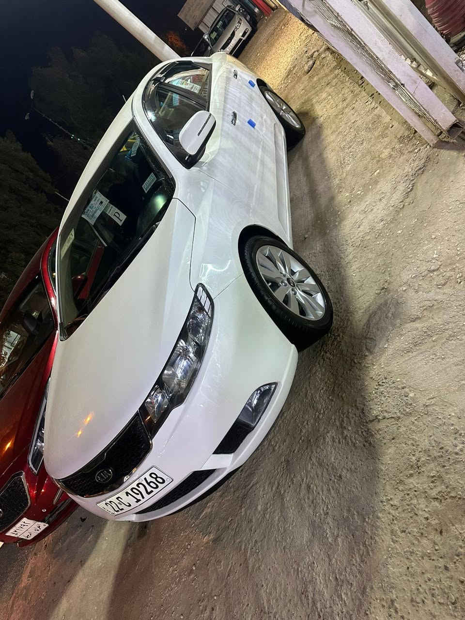 السلام عليكم سيراتو 2012 رقم اربيل فول عده الفتحة اشاير بل مري تحكمات أربعة دسك خمسة ويل كب   بلوتوث اواكس اي بي اس  سياره جاهزه كير مكينه حداديه خير من الله تبريد ثلج سياره جديده ماشيه 200 الف بيهه قطعتين صبغ بدون دواخل سياره احلاة من بالصورة سعر عله خاص ***********
