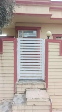 رابرين زانكو • بيت مستقل • ١٥٠م