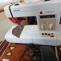 مكينة خياطة • جديدة • تطريز ونقشات