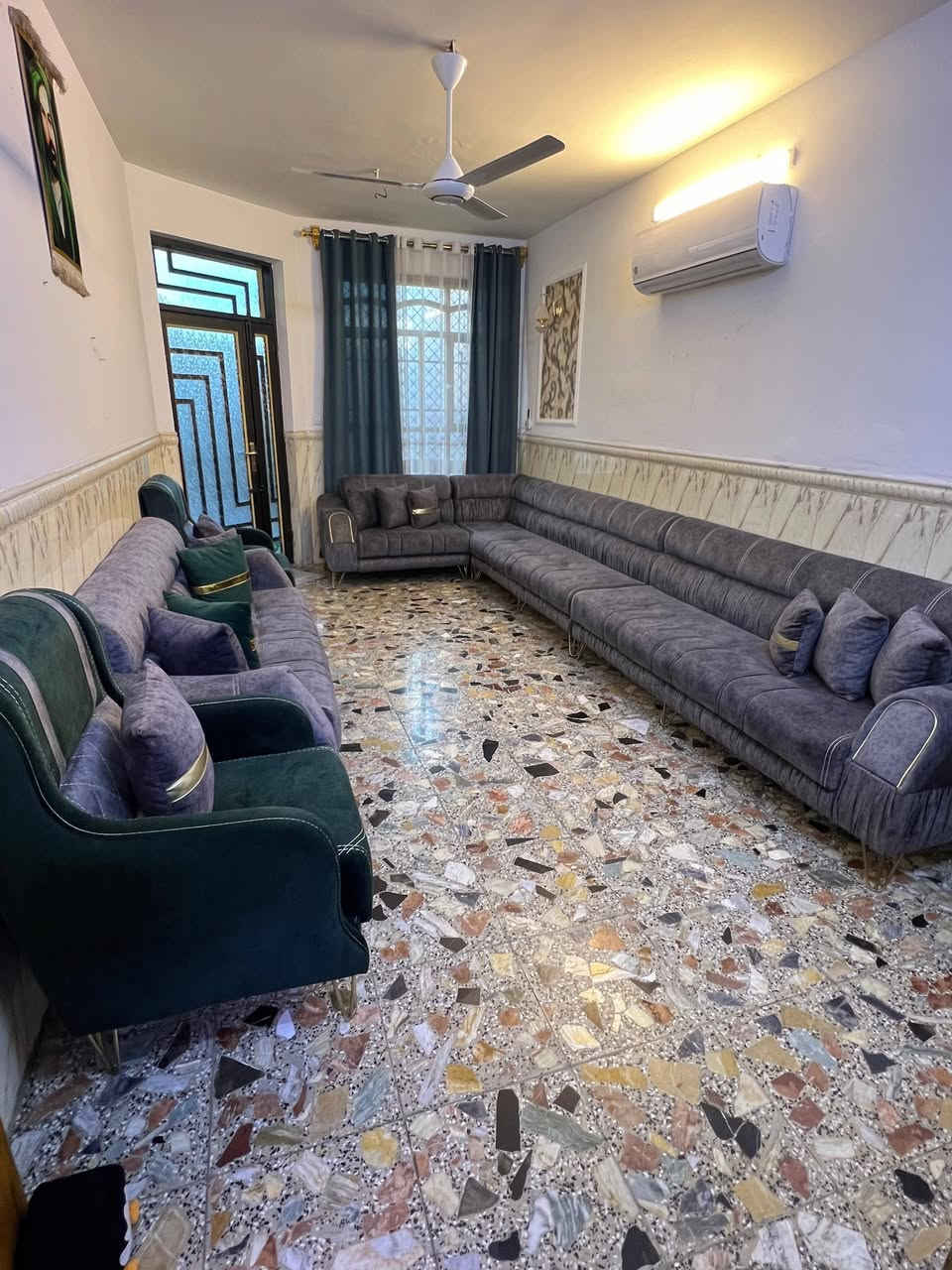 السلام عليكم
تخم ديوان
نضيف ما بي أي ضرر 
السعر ب ٦٧٥ وبي مجال 
شراي اتصل وبيك خير ودلل 
مكاني بغداد
*********** 
***********
