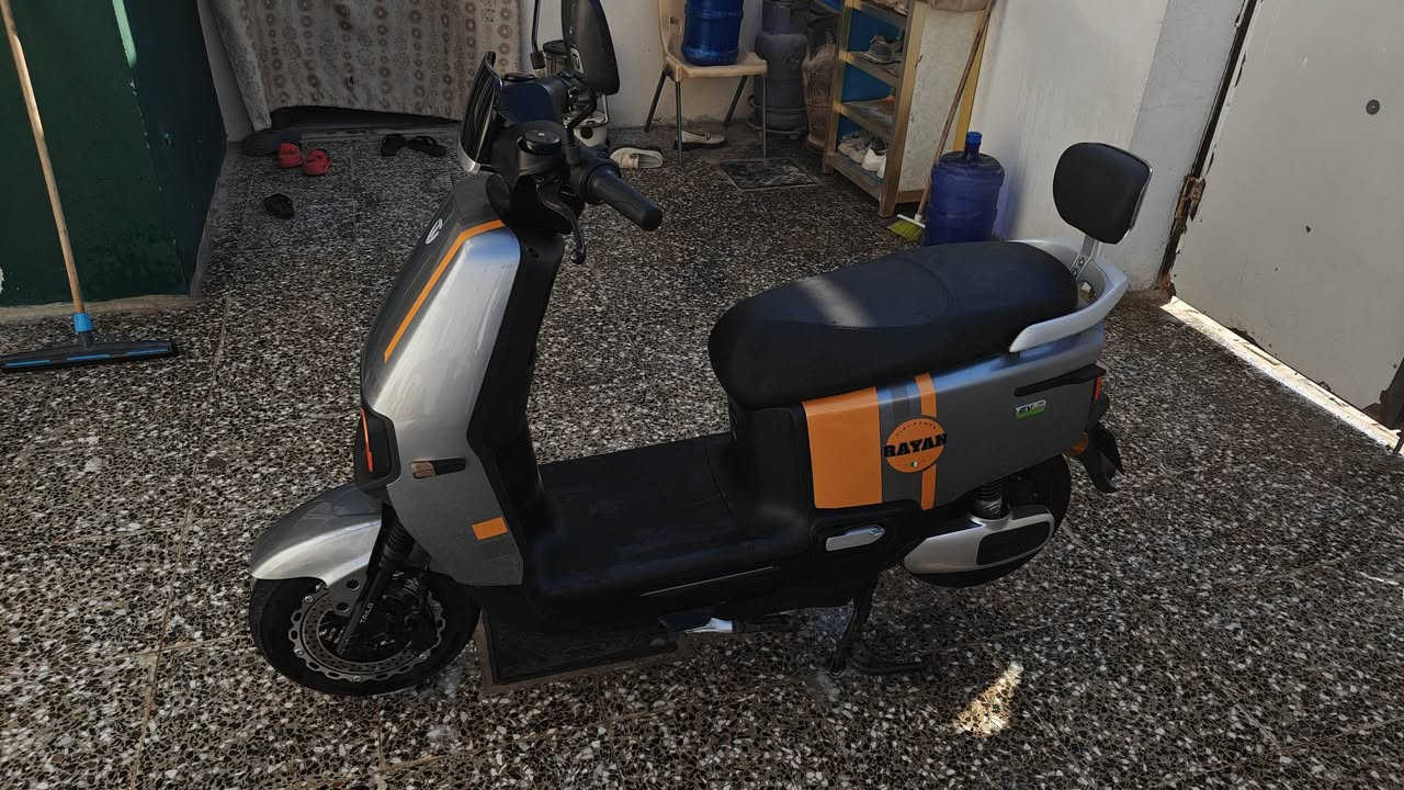 دراجه شحن  2025 
المواصفات 
بك
بصمتين 
منفذ USB
تشغيل عن بعد
دسكات امامي خلفي
مانع سرقه
لايت ابيض زنون
3سرعات
كلشي مامبدل بيها ولا مصلح دراجه كلش نظيفه
اخت الجديدة
السعر 750 وبيها مجال بسيط كلش كلشي شغال بيها 
الاستفسار ***********
