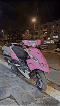 للبيع كفالة بيها كور ابو مشطب بوشة ممعروفة مكينة اذا بيها برغي مفتوح تاخذها بلاش بيها بيها كلجات رياضي صالنصة بوري عدل يدات بريك كوسو دبلات خلفي كرزي بيها جويتر رياضي جاي من برة بيها لو 30 لو 32 شلعة ومعدل هاون بكل وقت نكرة نقص فقط بريك خلفي السعر 1150 وبيها مجال بسيط خاص او اتصال *********** العنوان بغداد الزعفرانية
