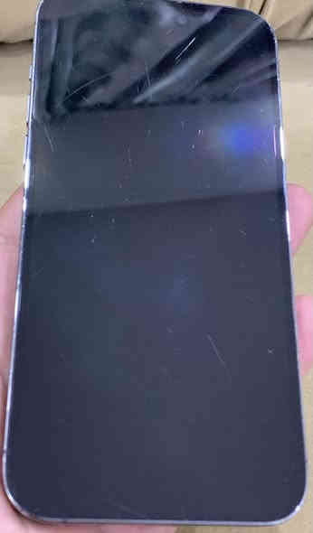 السلام عليكم
ايفون 14 برو ماكس 
ذاكرة 256
بطارية 78
دبل سيم كارت 
مكفول من كلشي اكو كم شخط ناعمة موضحه بالصور البطارية الشحن مالته كلش زين ويطول السعر 700 ألف قفل مكاني بغداد/ حي العامل *********** بيع فقط
