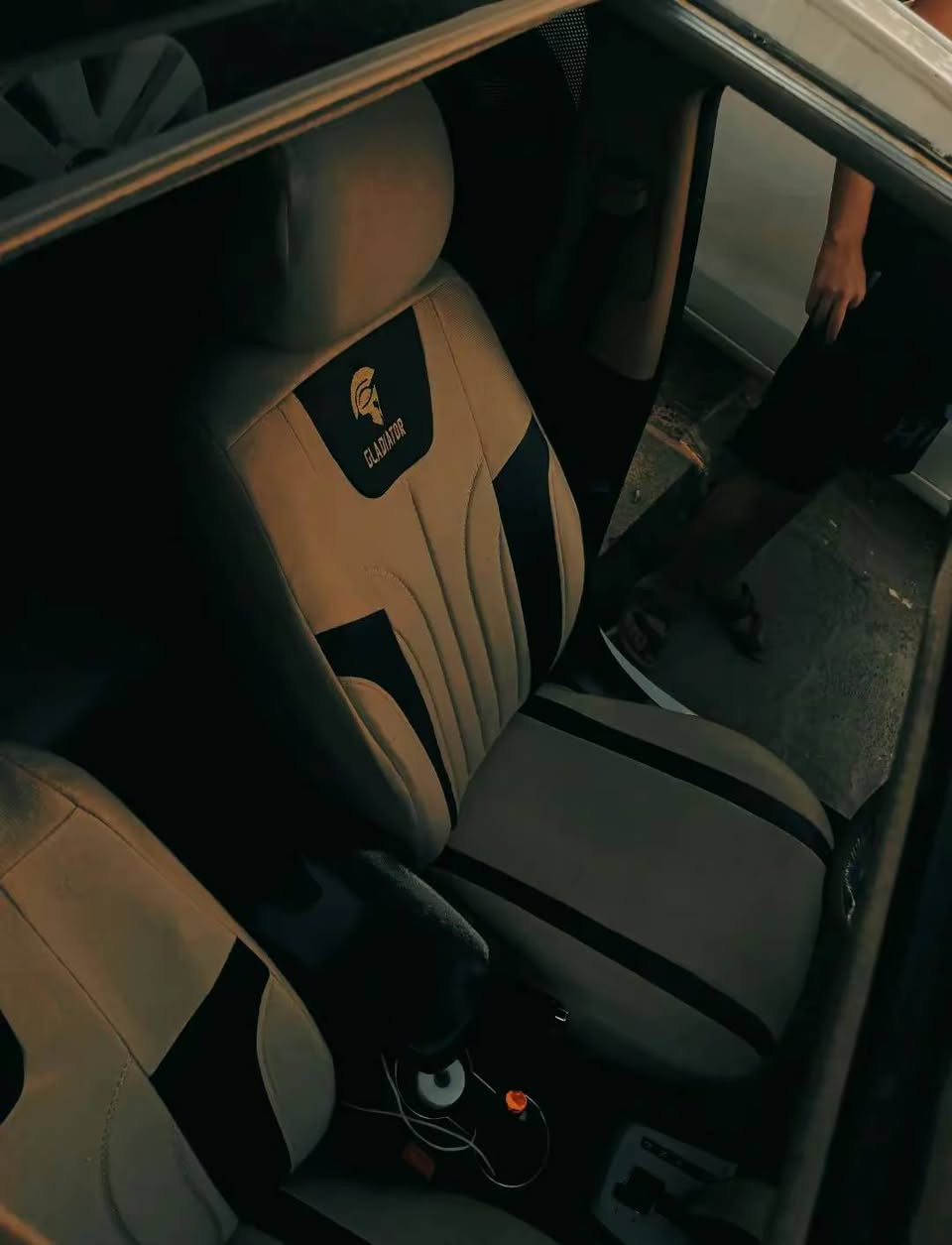 🔥 عـرض خــاص مــع الشــد بـ 35 🔥

غلاف كشنات نوعية فاخرة – ملكي مبطن سفنج
قماش مطعّم جلد، 4 قطع بسعر 35 ألف فقط!

الخدمة تشمل:
✔️ فتح الكشنات الأربعة بالكامل خارج السيارة
✔️ تركيب وشد حسب الأصول – شغل رقم واحد
✔️ فتح الباقات وترتيب مضبوط

كماليـات الجود..🤍🚸
الجانب الأيسر – حي الصحه الأولى
قرب محطة الحاصود على الشارع الخدمي

📞 ***********
📞 ***********
