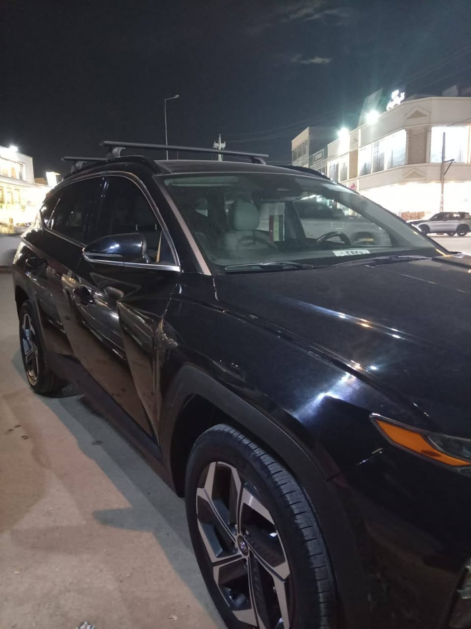 توسان ٢٣ فول مواصفات شتريد بيها موجود بدون رقم حادثها كلش بسيط باب السائق تعديل ع بارد
أستفسار *********** مكان الصويره
