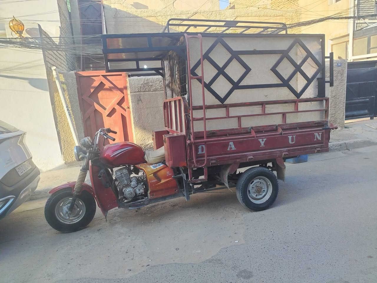 البيع مكان صليخ أخت الجديده عوزه بس كهربايات أوراق كامله السعر ٩٥٠وبيه مجال قليل *********** ما متواجد فيس بوك إتصل
