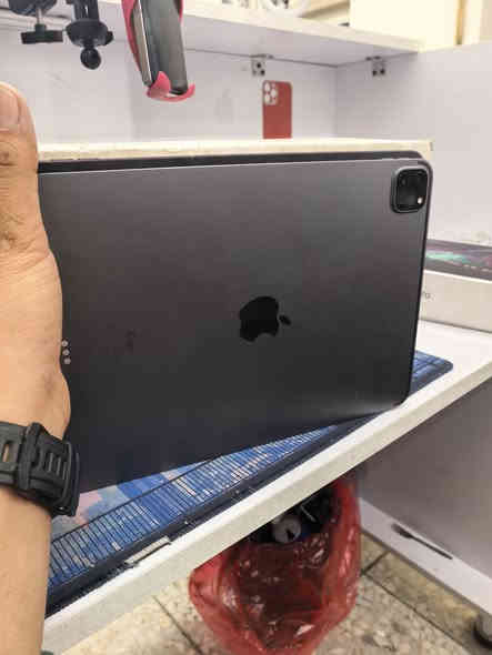 ايباد البيع   11
جيل ال٣

M1
٢٥٦

باتري.   مافحصه بس فوك ٨٠
وتساب ***********.
بغداد
