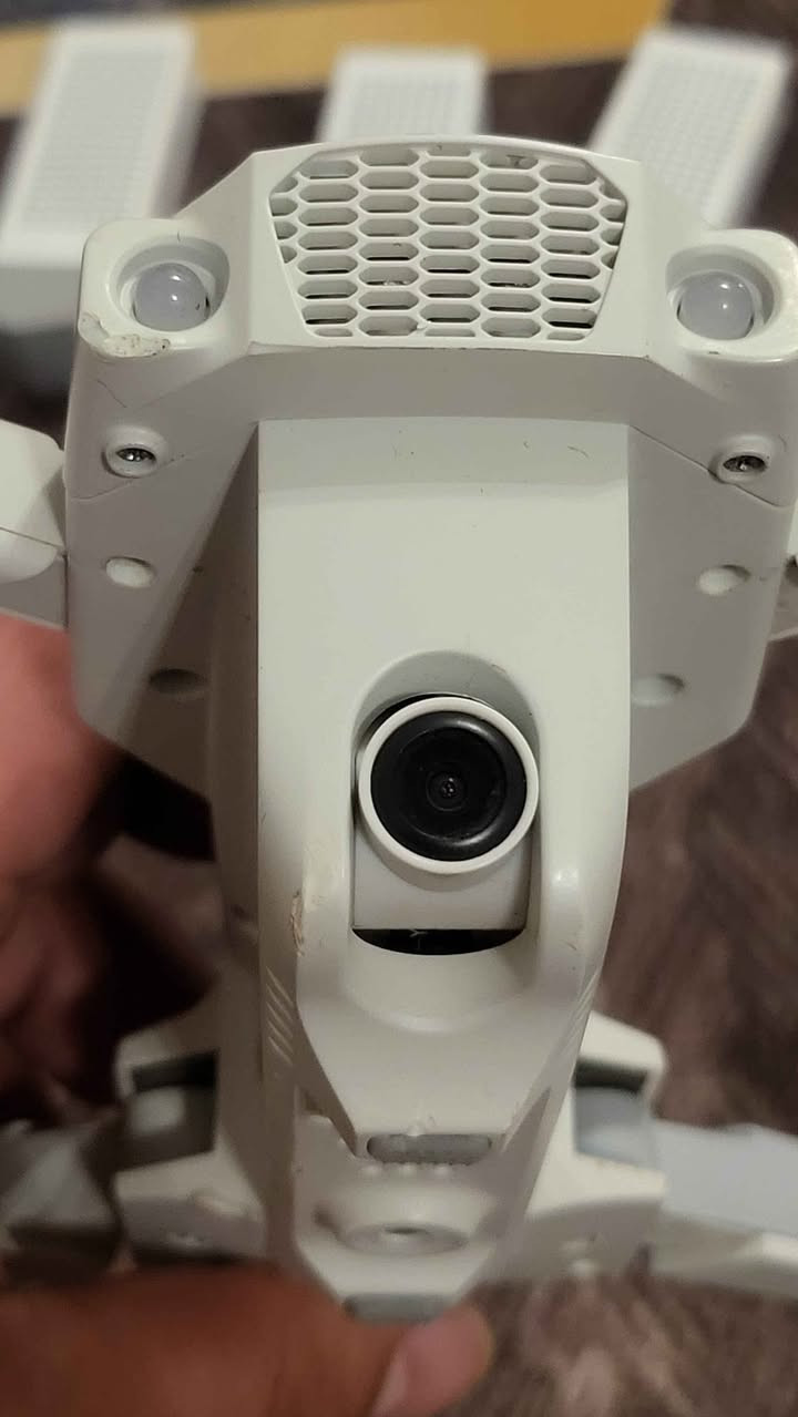 درون للبيع tomazon D65 GPS نضام رجوع تلقائي وبيها GPS 
كامرتين FHD وبيها خاصيه تسجيل ع بطاقة الsd الرام 

المسافه 500 متر 
الارتفاع 100 متر 

وياها 4 بطاريات زمن كل وحده 15 دقيقه  
+ جوستك شحن 

الطياره بيها فقط الماطور الي ماشر عليه واكف تبديله ١٥ الف تقريبا والباقي كله شغال بغداد, العراق


**إذا كنت صاحب هذا الإعلان وتريد حذفه لأي سبب، رجاءا أرسل رسالة إلى الدعم الفني**