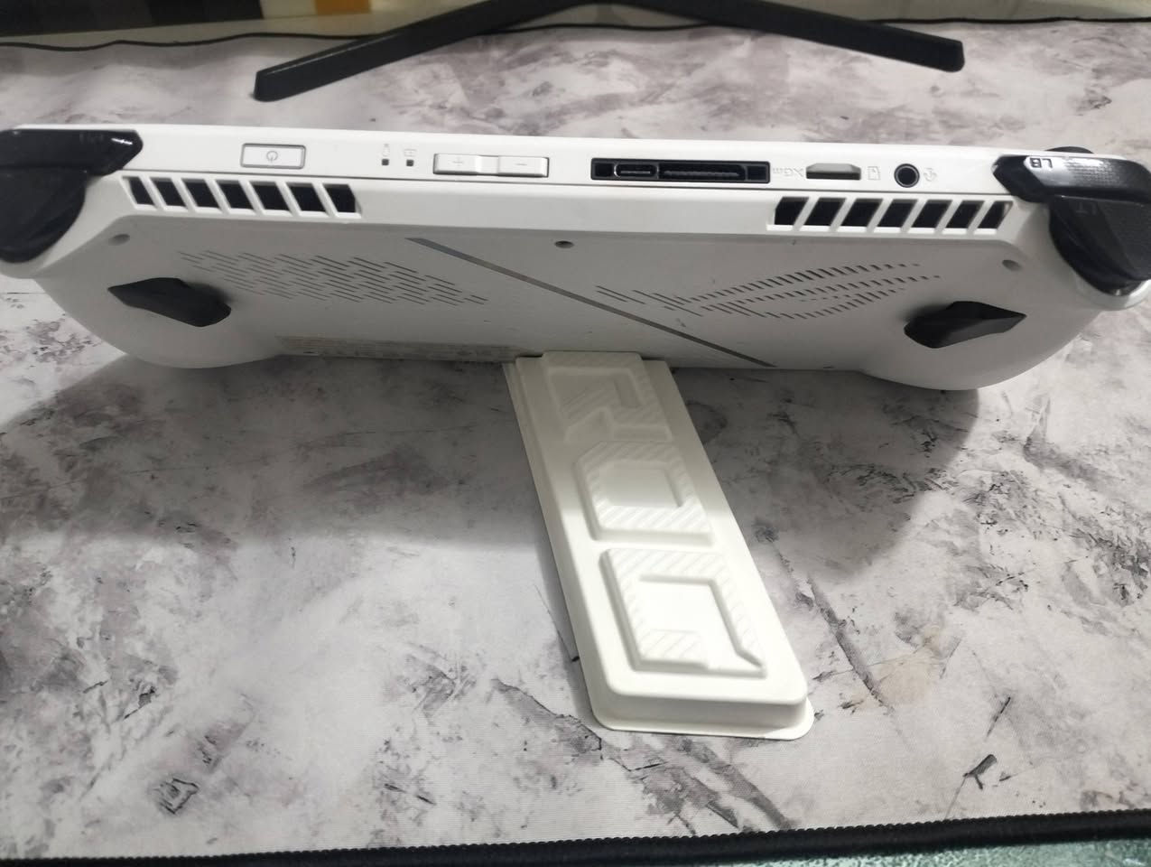 السلام عليكم
جهاز Asus rogally
للبيع 
مستعمل قليل
النظافة %93
السعر خاص


**إذا كنت صاحب هذا الإعلان وتريد حذفه لأي سبب، رجاءا أرسل رسالة إلى الدعم الفني**