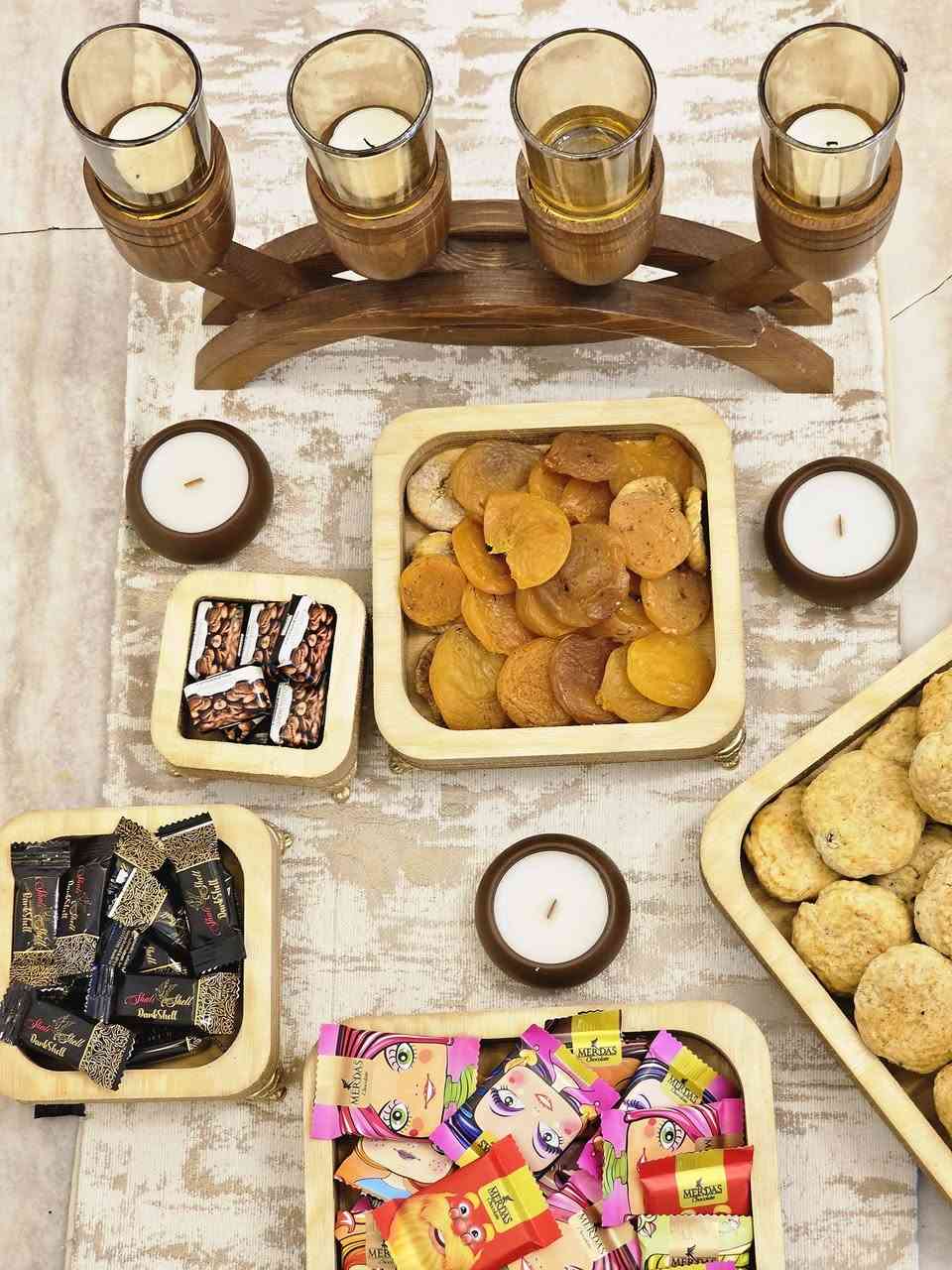 مقدمه خشب متكونه من ٥ قطع 
السعر 15,000 الف 
الديوانيه حي المعلمين مقابل مطعم بيت القيمه 
متوفر خدمه توصيل الى جميع محافظات العراق


**إذا كنت صاحب هذا الإعلان وتريد حذفه لأي سبب، رجاءا أرسل رسالة إلى الدعم الفني**