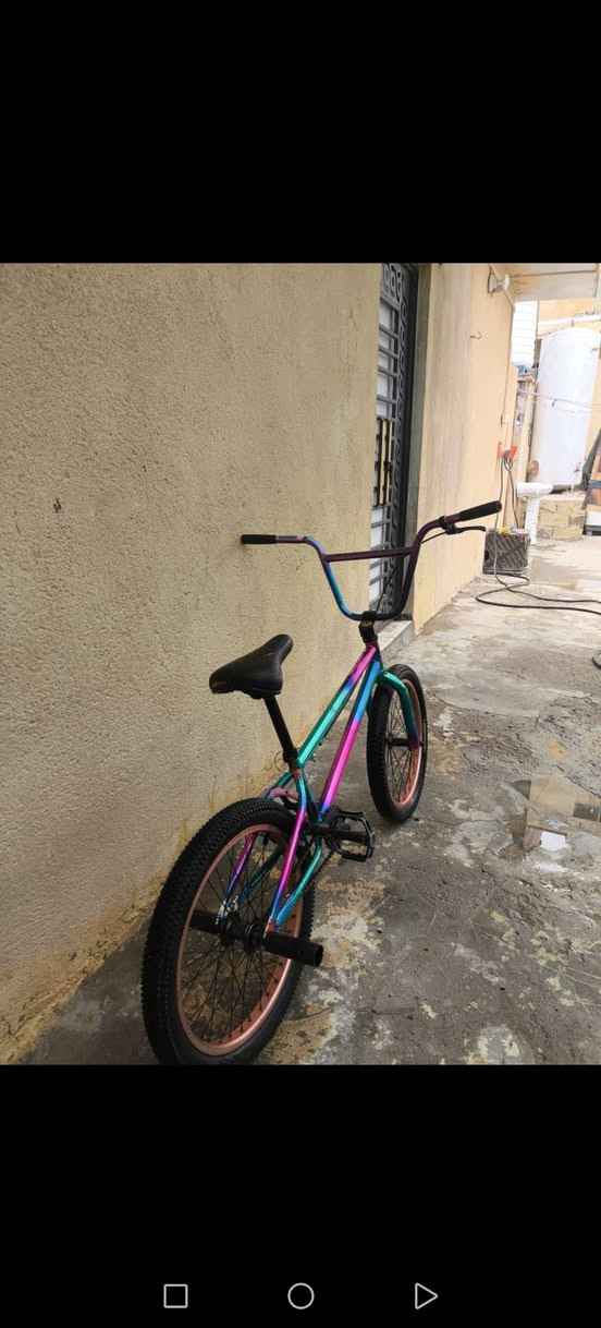بي ام اكس للبيع مستعمل نضيف كله شغال سعر 110 بصره  قبله ***********
