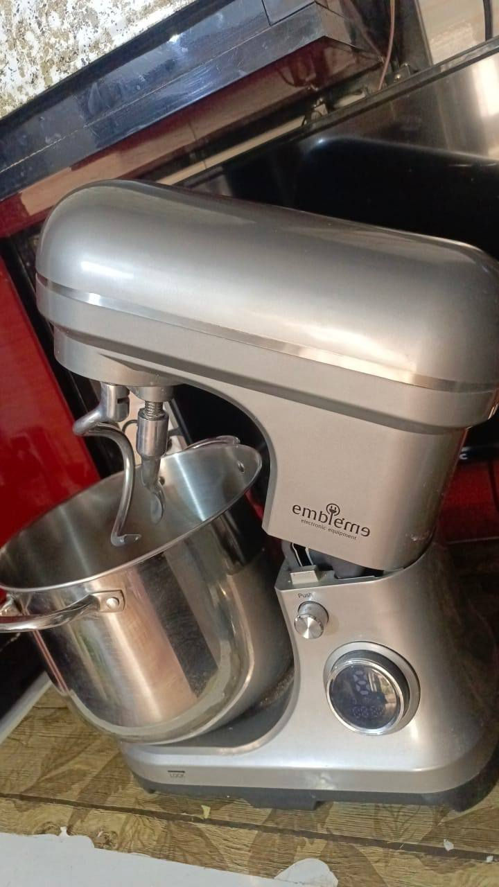 السلام عليكم
تنور السجاد وتنور الكهربائي وعجانه امبليوم 15 لتر 
الله شاهد جدد واستعمالهن مرة مرتين سبب البيع مكانه زغير


**إذا كنت صاحب هذا الإعلان وتريد حذفه لأي سبب، رجاءا أرسل رسالة إلى الدعم الفني**