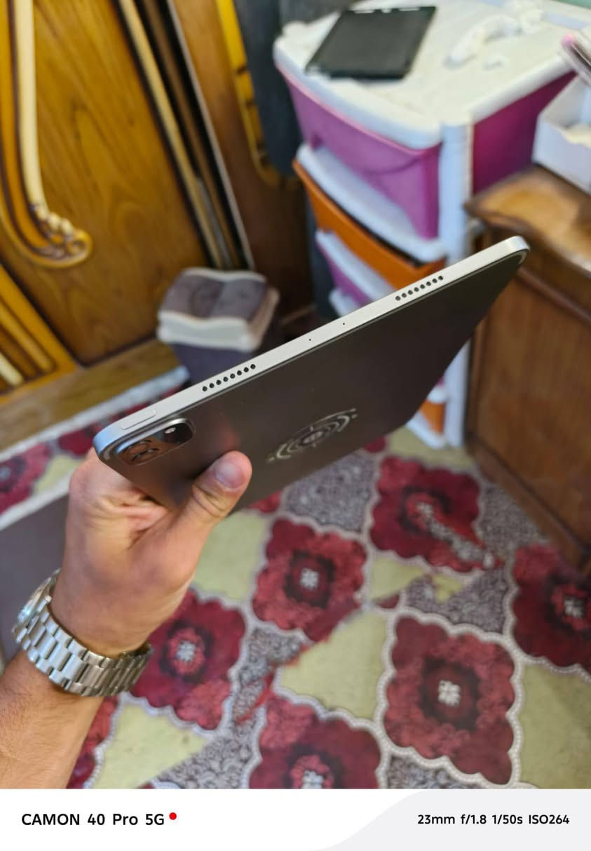 للبيع: iPad Pro 11-inch (الجيل الرابع) 🚀
نوع الجهاز: iPad Pro (11 بوصة) - الجيل الرابع (النسخة الأحدث بمعالج الـ M2 الخارق).
المعالج: Apple M2 chip (أداء فائق للالعاب الثقيلة مثل ببجي، والمونتاج والدراسة).
الذاكرة والتخزين: 128 جيجابايت.
الاتصال: يدعم Wi-Fi 6E (تصفح وسرعة تحميل فائقة).
حالة الجهاز: نظيف جداً وأخو الجديد (استخدام حشيم).
الميزات الإضافية: شاشة Liquid Retina بتردد 120Hz (ProMotion) لسلاسة تامة، كاميرات احترافية مع مستشعر LiDAR، وبطارية ممتازة تدوم طوال اليوم.
ملاحظة: الجهاز خالي من أي عيوب أو تصليح، وجاهز للاستخدام مباشرة. سعر 750 وبي مجال مكاني عسكري كبل رقم 0783876897


**إذا كنت صاحب هذا الإعلان وتريد حذفه لأي سبب، رجاءا أرسل رسالة إلى الدعم الفني**