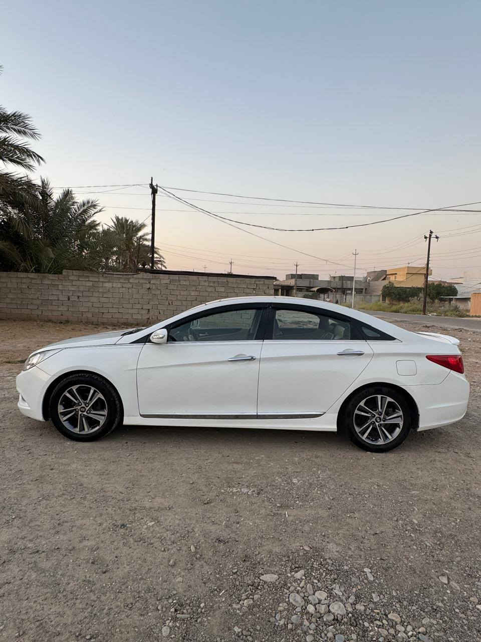 سوناتا 2011 فول مواصفات عده البصمه بسمي شرط التحويل ما ناقصه شي  ***********
