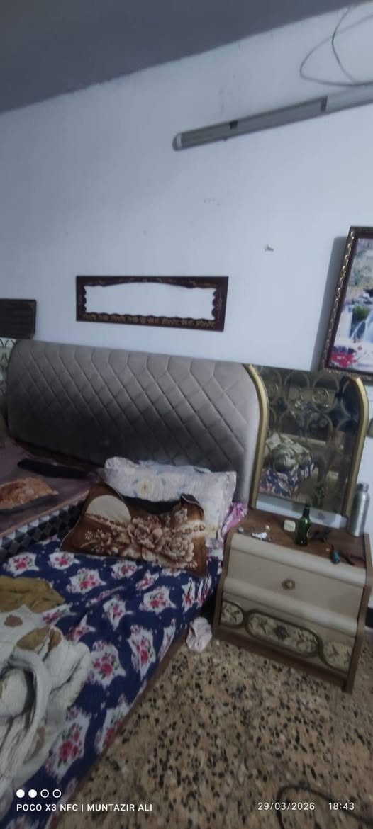 غرفه نوم اصليه تركيا خشب قوي  9 قطع كنتو وجربايه باقي تفاصيل كله بل صور لا كسر ولا شخط بعده  نضيفه ماخذيه 14 ورقة جديده  سعره 500الف مكانه بغداد جديده تجي شوفه وجيب وياك كيه واحد يفتح الكنتور حته تفصخه وتاخذه   بي وتساب @ ***********
