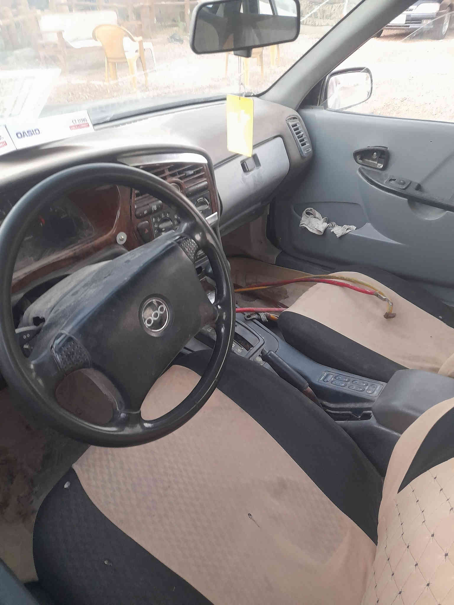 السلام عليكم سيارة برنس للبيع اومراوس موديل ٩٦ مكينة وكير جيد السعر ٢٢$ اوبيه مجال العنوان الرمادي جزيرة البوذياب للأستفسار ***********
