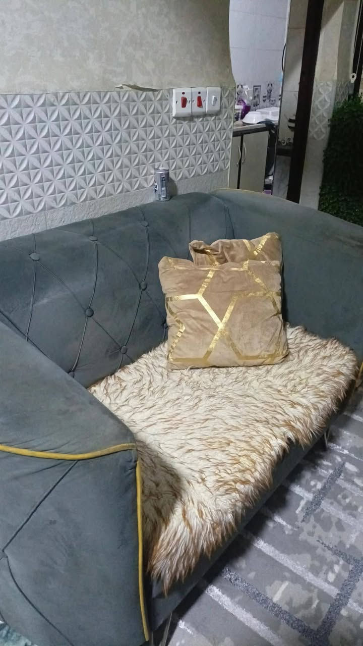 تخم ١٠مقاعد ديوان  للبيع ١٥٠ ج


**إذا كنت صاحب هذا الإعلان وتريد حذفه لأي سبب، رجاءا أرسل رسالة إلى الدعم الفني**