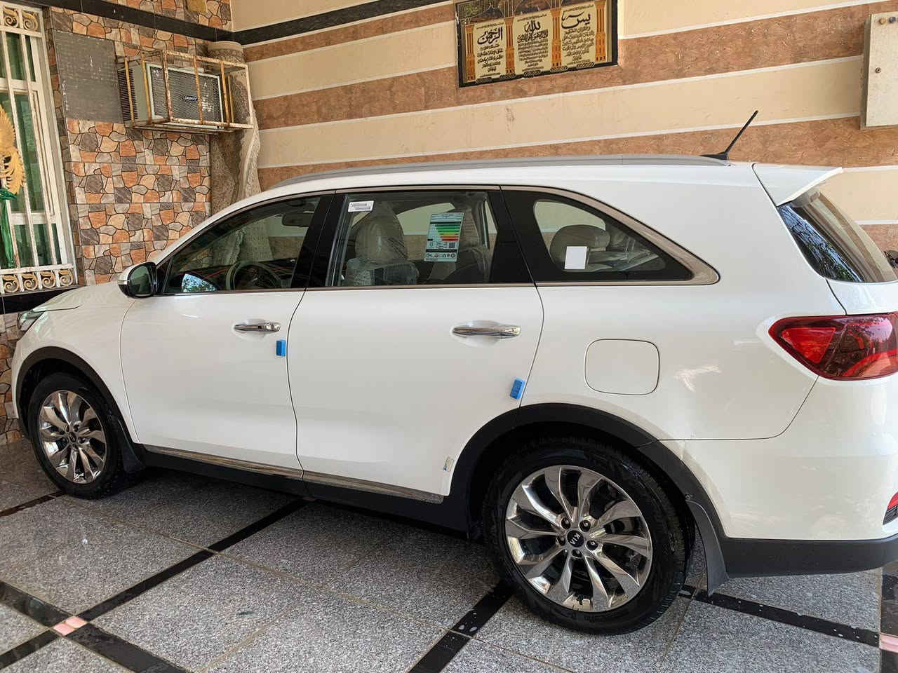 السلام عليكم للبيع سورنتو ياموديل 2019خليجي كفاله عامه 6سرندر سعر 250مكان ناصريه هاتف ***********
