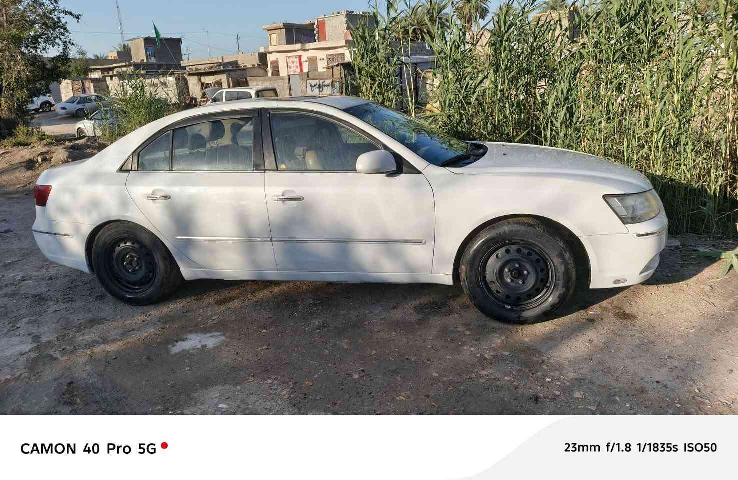 السلام عليكم للبيع سياره سوناته موديل 9 رقم بغداد جديد سنويه جديده لل (31 ) كير محرك 2400 دخم تاير تبريد خير من الله السياره مصبوغه عام السعر 80 وبيه مجال قليل الهاتف *********** مكان بابل
