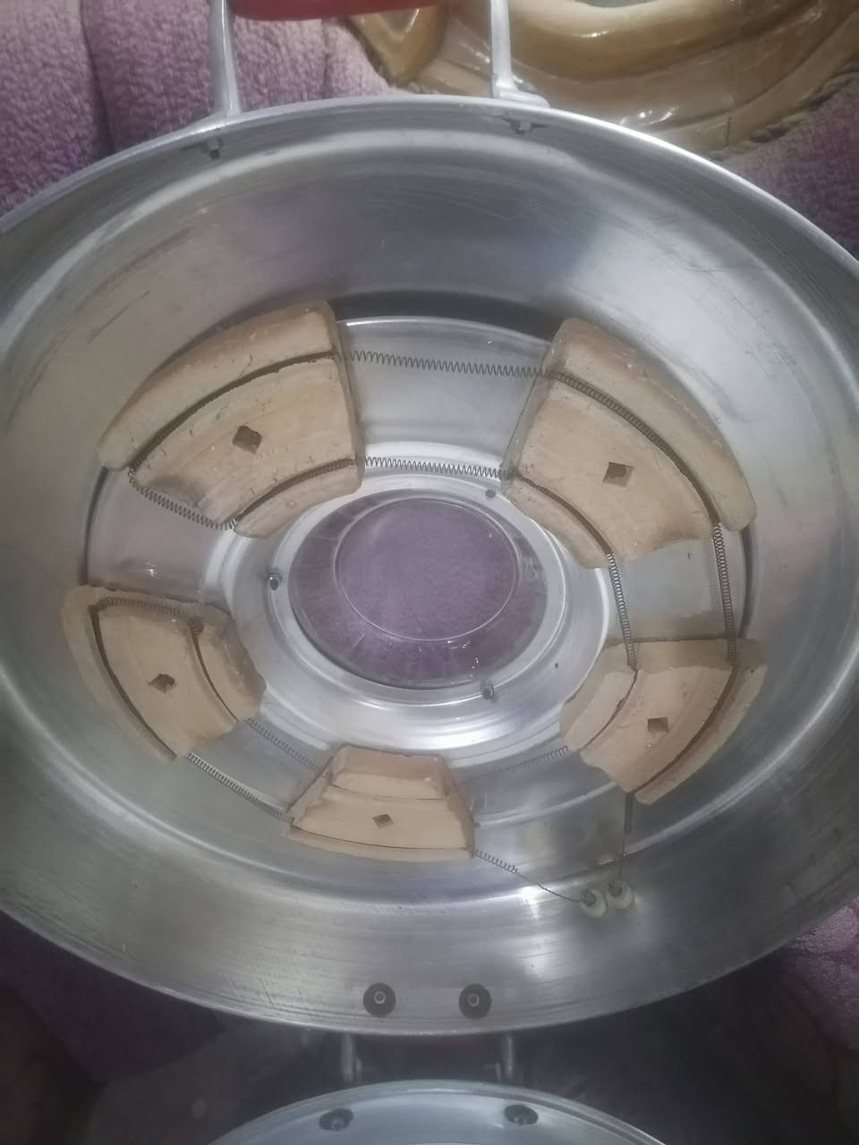 السلام عليكم عندي للبيع والسعر خاص مكان كربلاء استفسار خاص ***********
