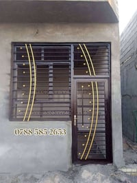 صباغ أبواب • صباغ شبابيك • خشب وحديد