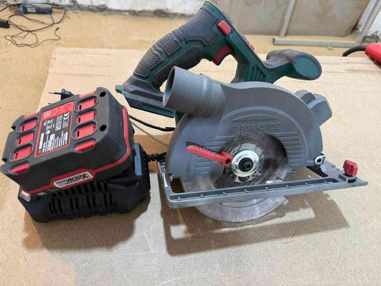 ئەمانە بۆ فرۆشتن لە هەولیرم  هەموو پارچەکان  چەند سەعاتەک ئیشیان کرد ووە أربيل, العراق


**إذا كنت صاحب هذا الإعلان وتريد حذفه لأي سبب، رجاءا أرسل رسالة إلى الدعم الفني**