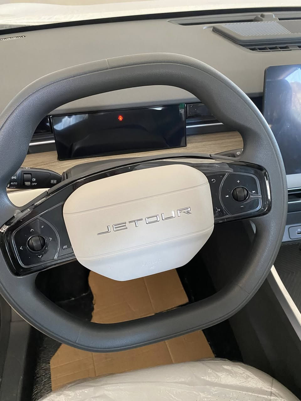 جيتور داشينك ٢٠٢٦
جلد و كرسي كهرباء و داخل ابيض ملكي 
وأوامر صوتيه وتكم ستيرن واشاير بل مري وحساسات و كامره خلفيه وويل ١٨ 

ضمان ١٠ سنوات من شركه هارلم 
آخر قطعه عندي زيروووو 

وسعرها بس ٢٥ مليون و ٢٥٠ الف  

مكان الوزيريه / شركه الزبون 
***********
