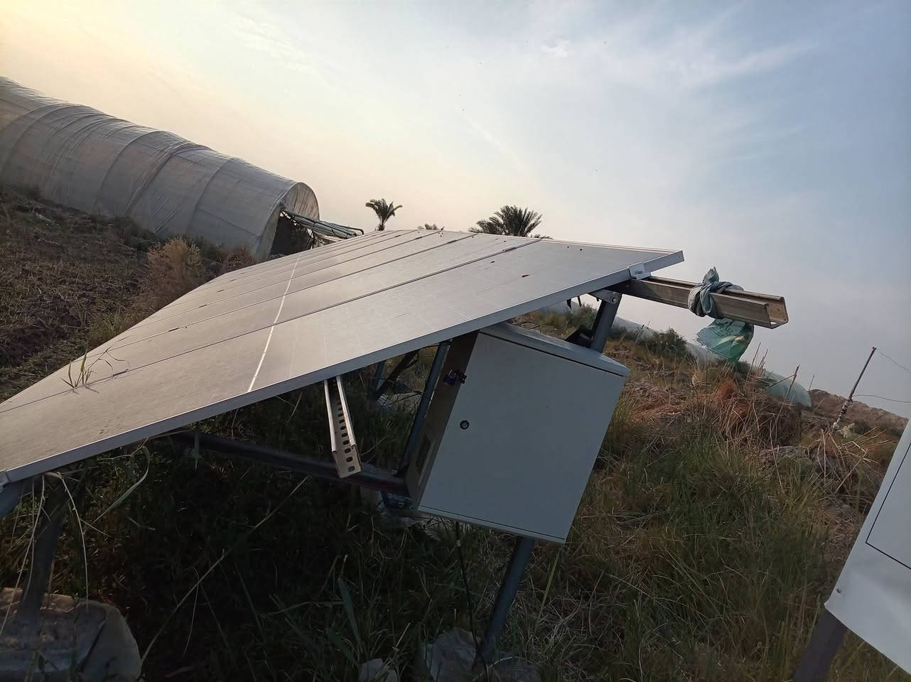 طاقه شمسيه 16انبير.البيع ثمن الواح ***********
